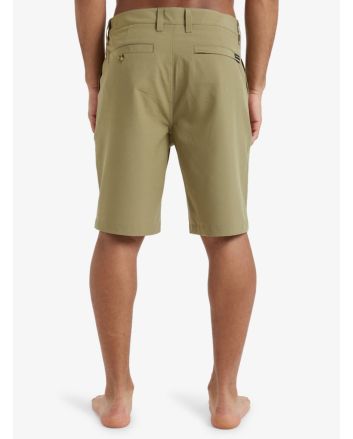 Hombre con bermudas sumergibles Quiksilver Union Amphibian 20'' Aloe