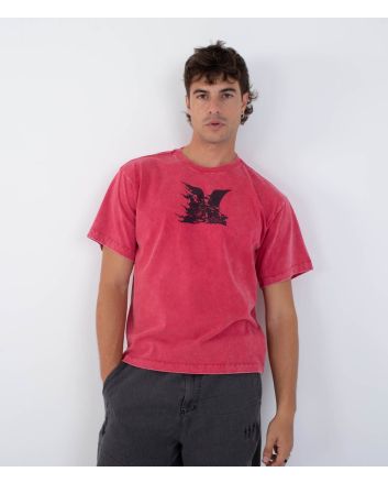 Travis Barker con camiseta de manga corta Hurley Face Death en color rojo