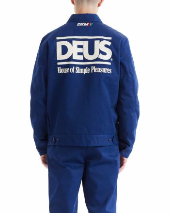 Hombre con chaqueta Deus Marnus Team Jacket Estate Blue 