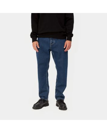 Hombre con Pantalón Vaquero de corte ajustado relajado Carhartt WIP Newel Pant azul lavado a la piedra