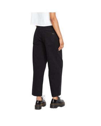 Mujer con pantalón vaquero holgado cropped Volcom Weellow Denim Negro