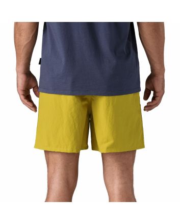 Hombre con Bañador Patagonia Baggies Shorts 5'' en verde Bundle Green