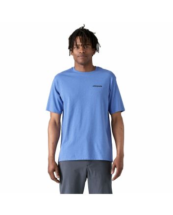 Hombre con camiseta de manga corta Patagonia P-6 Logo Responsibili-Tee Azul Abundant Blue
