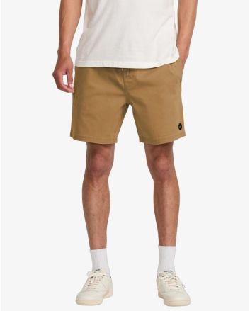 Hombre con pantalón corto elástico RVCA Escape 17'' Camel 