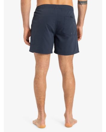 Hombre con bañador Quiksilver Everyday Solid Volley 15'' Azul Marino Oscuro 