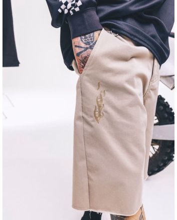 Travis Barker con Pantalón Corto Hurley Silverlake Chino 22'' Khaki