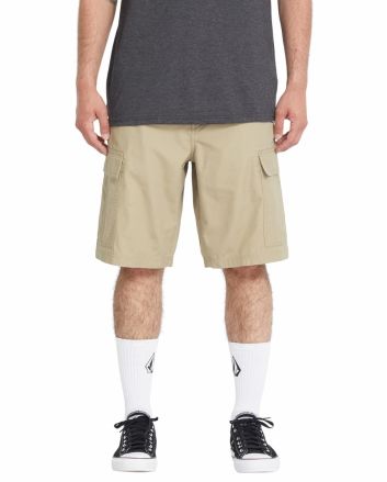 Hombre con bermudas cargo Volcom Strange Tripper 22'' Caqui