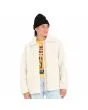 Mujer con chaqueta de borreguillo Volcom Blastone Coat Cloud abierta