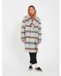 Mujer con abrigo Volcom Played gris multicolor frontal 4