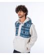 Hombre con anorak polar Hurley Evergreen Burrito Bone lateral