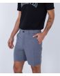 Hombre con Pantalón corto híbrido Hurley Phantom Walkshort 18" azul Obsidian izquierda