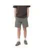 Hombre con Bermudas Carhartt WIP John Short Park Garment Dyed Verdes
