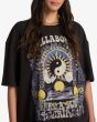 Mujer con Camiseta Billabong Surf Trip Off Black gráfico frontal