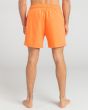 Hombre con Bañador Boardshort Billabong All Day Layback 16" naranja posterior