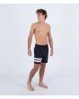Hombre con bañador boardshort Hurley Block Party 18" negro largo