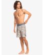 Hombre con Bañador Boardshort Quiksilver HempStretch 69 18" Beige cintura