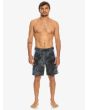 Hombre con Bañador Boardshort Quiksilver Surfsilk Arch 18" Negro frontal 