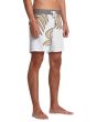 Hombre con Bañador Boardshort RVCA Cross Up Trunk 16' Camel derecha