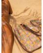 Mujer con Bolsa de playa Roxy Anti Bad Vibes Floral Lifestyle