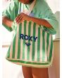 Mujer con Bolsa de playa Roxy Fairy Beach Verde con estampado a rayas lifestyle