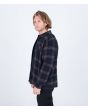 Hombre con camisa de franela Portland Sherpa Lined Flannel Negra lateral