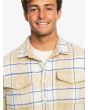 Hombre con Camisa de franela Quiksilver Fierce Volcano Pale Khaki bolsillos