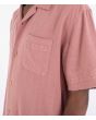 Hombre con Camisa de manga corta Hurley Laguna Camp Embroidered Rosa bolsillo