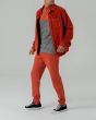 Hombre con Camisa de pana Lightning Bolt Mild Wood roja lateral