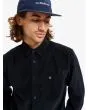 Hombre con camisa de pana Quiksilver Smoke Trail Cord Negra bolsillo