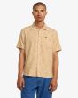 Hombre con Camisa de manga corta RVCA LA Ornament ocre 
