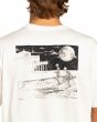 Hombre con camiseta de manga corta Billabong Night Ride blanca estampado espalda