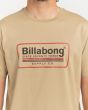 Hombre con camiseta de manga corta Billabong Pacifico beige estampado pecho