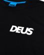Camiseta de manga corta Deus Los Angeles Surf Address Negra para hombre serigrafía pecho