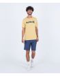 Hombre con Camiseta de manga corta Hurley Everyday One and Only Solid Amarilla frontal 