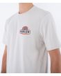 Hombre con Camiseta de manga corta Hurley Everyday Built Bone gráfico delantero