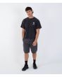 Hombre con camiseta de manga corta Hurley x Travis Barker Skull Island Negra Gráfico ajuste relajado