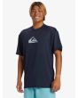 Hombre con camiseta anti-abrasión Quiksilver Everyday con protección solar UPF 50 Azul Marino Oscuro lateral