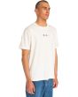 Hombre con camiseta orgánica de manga corta RVCA Flower Skull Blanca derecha