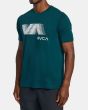 Hombre con Camiseta deportiva de manga corta RVCA VA Sport Blur Deep Sea izquierda