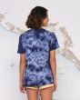 Mujer con camiseta de manga corta Salty Crew Stay Glassy Boyfriend azul marino tie dye espalda