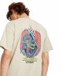 Hombre con camiseta de manga corta Volcom Draggin Stone Light Khaki estampado espalda de dragón
