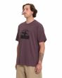 Hombre con Camiseta Volcom Gony Zubizarreta Pistol Punch lateral