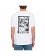 Hombre con camiseta orgánica de manga corta Volcom Maditi Blanca 