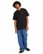 Hombre con camiseta holgada Volcom Pistol Stone Negra corte amplio