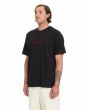 Hombre con Camiseta Volcom FA Seth Conboy Negra lateral