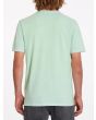 Hombre con camiseta de manga corta Volcom Solid Stone verde posterior