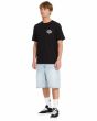 Hombre con camiseta de manga corta Volcom Startlog Negra corte clásico