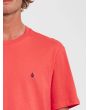 Hombre con camiseta orgánica de manga corta Volcom Stone Blanks roja logo