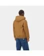 Hombre con cazadora Carhartt WIP Active Jacket Winter Marrón posterior