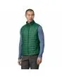 Hombre con chaleco acolchado e impermeable plegable Patagonia Nano Puff Vest Verde
